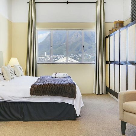 Liberty Lodge Guest House Kaapstad Buitenkant foto