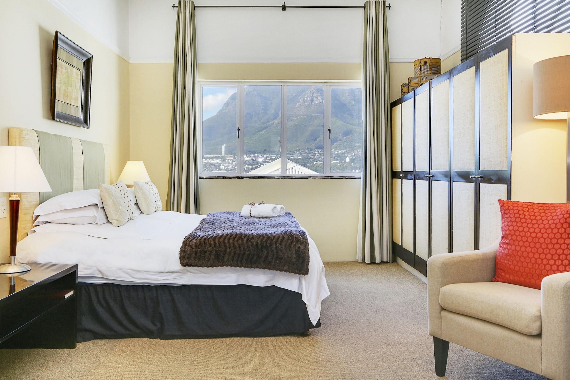 Liberty Lodge Guest House Kaapstad Buitenkant foto