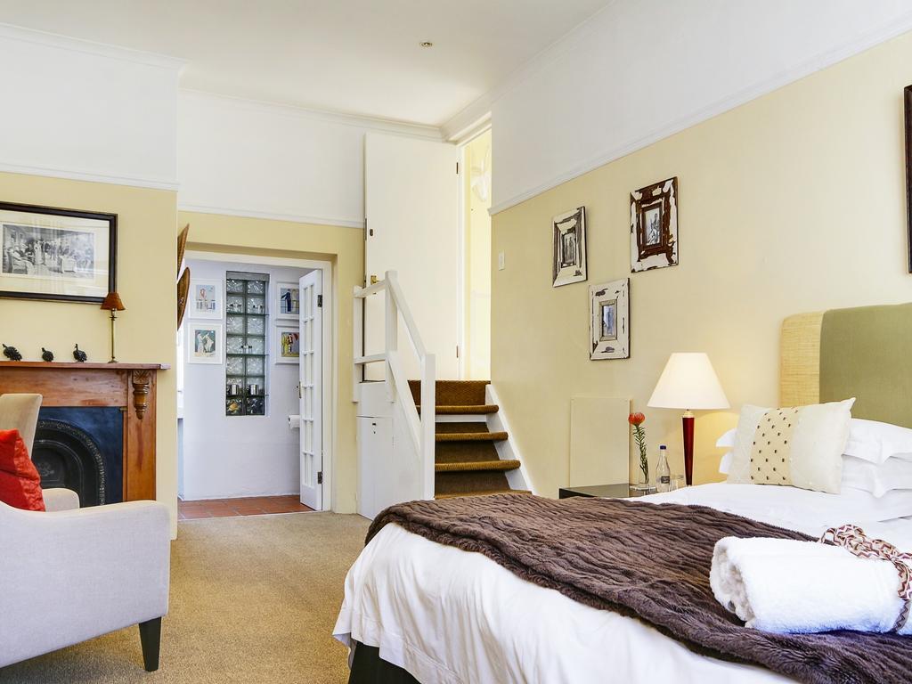 Liberty Lodge Guest House Kaapstad Buitenkant foto