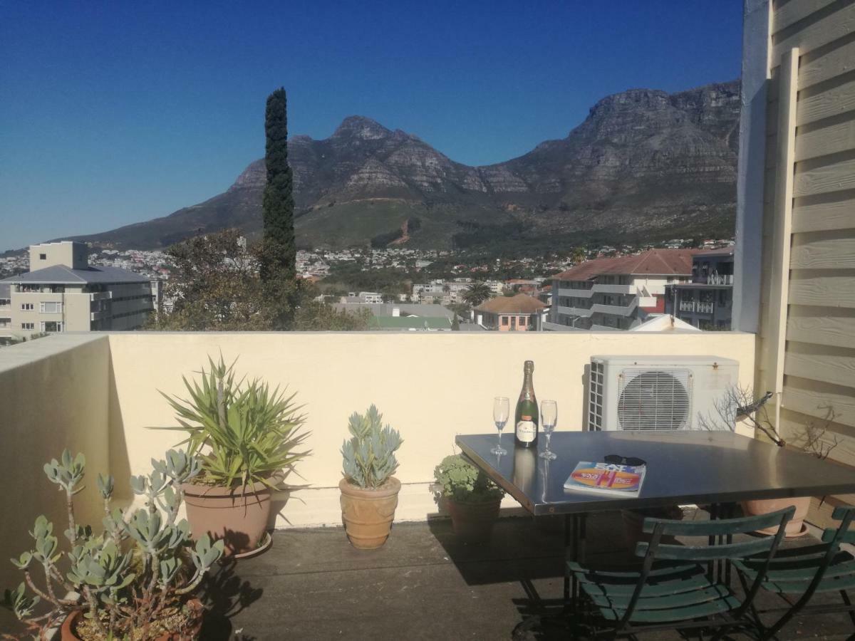 Liberty Lodge Guest House Kaapstad Buitenkant foto